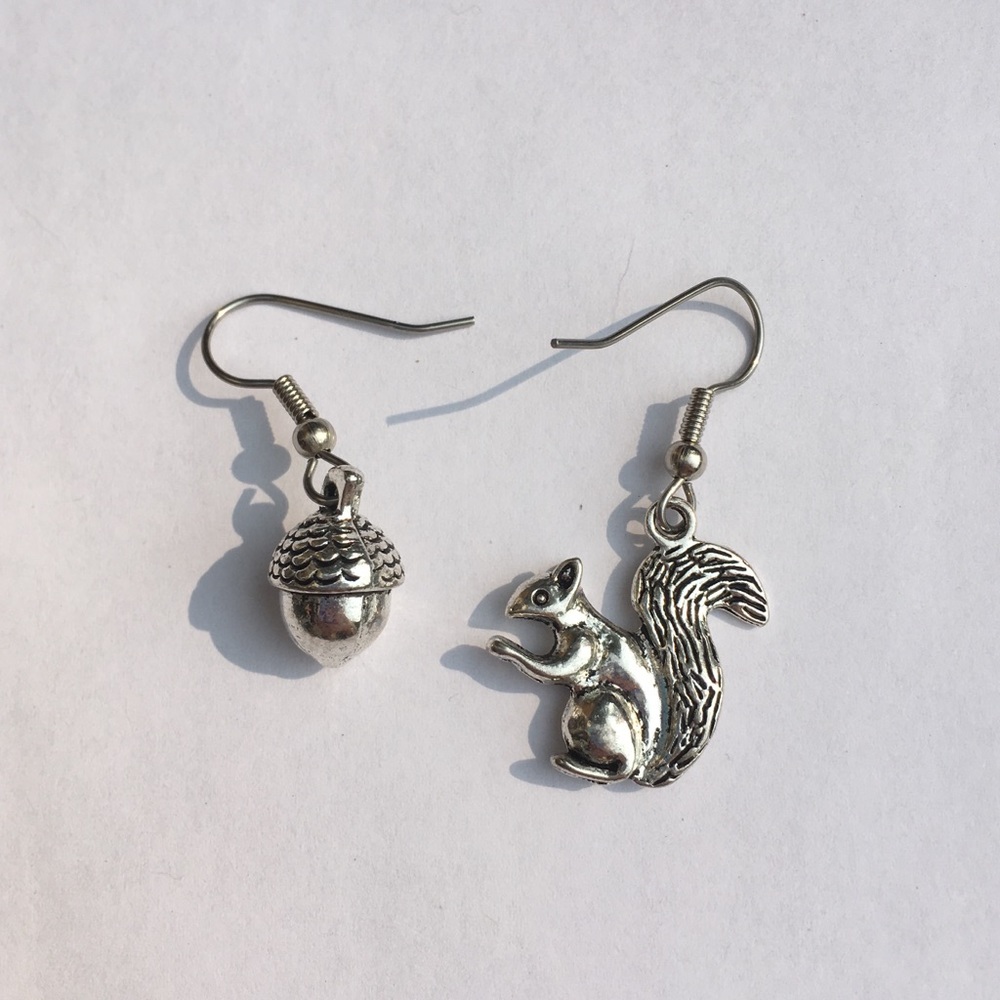 NWOT Squirrel & Acorn Earrings - Silver